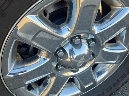 Used 2013 Ford F150 XLT w/ XLT Chrome Pkg image 16