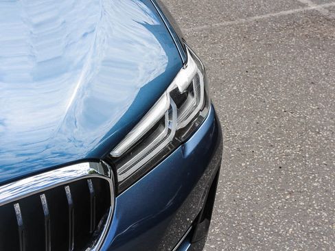 Certified 2023 BMW 530e w/ Convenience Package RWD image 10
