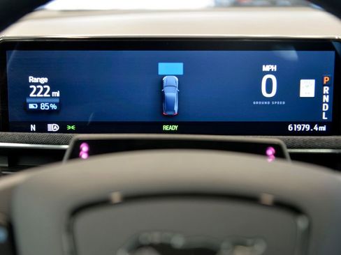 Used 2023 Ford Mustang Mach-E Premium image 22