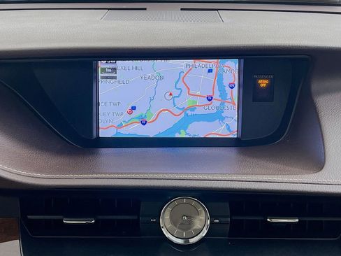 Used 2018 Lexus ES 350 350 w/ Navigation System Package image 19