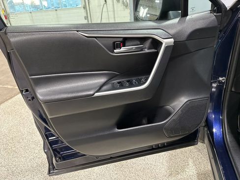 Certified 2022 Toyota RAV4 XLE image 9