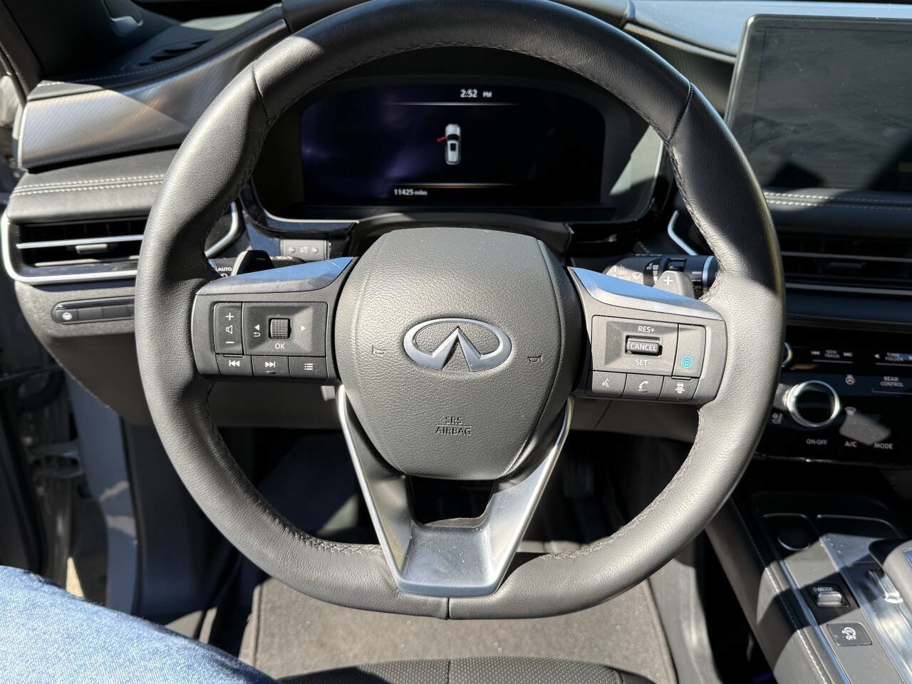 Used 2025 INFINITI QX60 Luxe w/ Black Edition AWD/4WD image 30