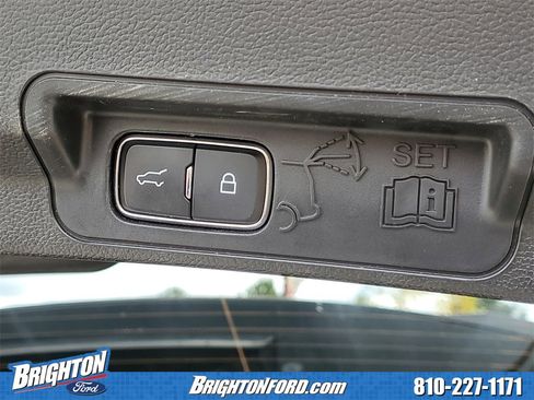 Used 2023 Ford Explorer XLT w/ Equipment Group 202A image 9