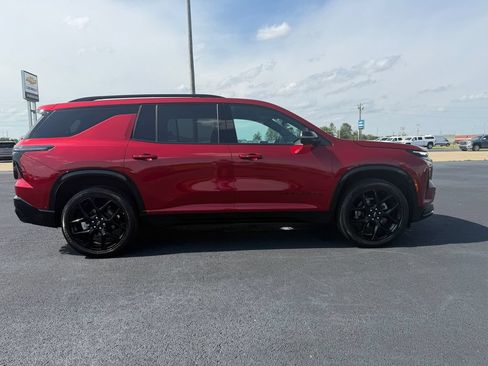 Used 2025 Chevrolet Traverse RS w/ LPO, Cargo Package FWD image 51