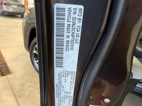 Used 2023 Jeep Compass Limited AWD/4WD image 37