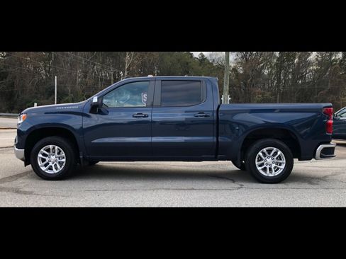 Used 2023 Chevrolet Silverado 1500 LT image 3