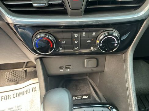 Used 2024 Buick Encore GX Sport Touring w/ Comfort Package AWD/4WD image 17