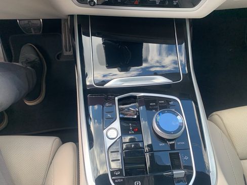 Used 2023 BMW X7 M60i w/ Executive Package image 26