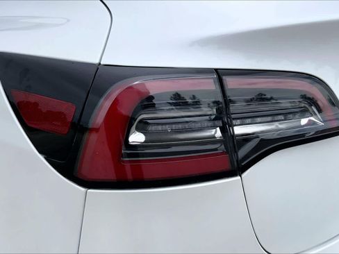 Used 2023 Tesla Model 3 Standard Range RWD image 26