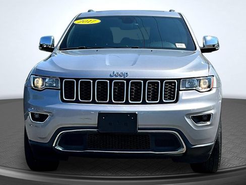 Used 2017 Jeep Grand Cherokee Limited w/ Trailer Tow Group IV AWD/4WD image 2