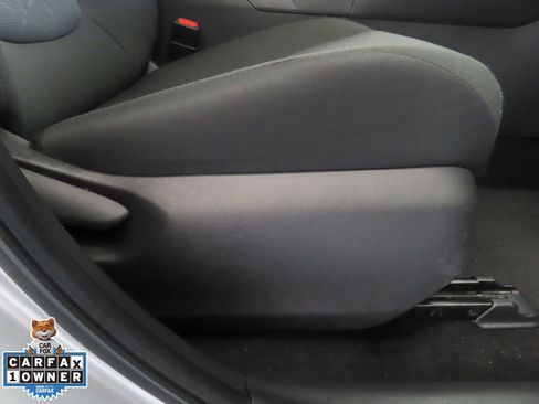 Used 2024 Toyota RAV4 XLE image 26