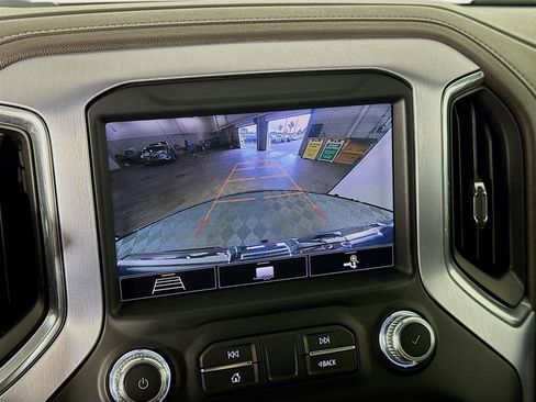 Used 2020 GMC Sierra 1500 SLT w/ SLT Premium Package image 16