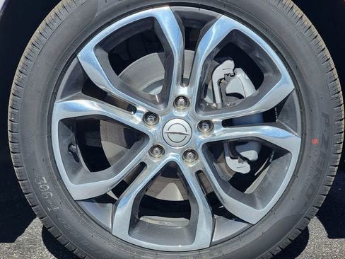 New 2026 Chrysler Pacifica Pinnacle AWD/4WD image 17