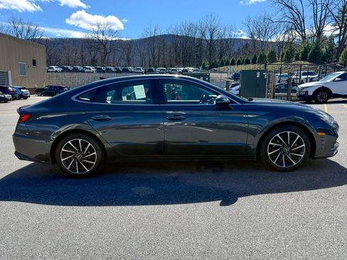 Used 2022 Hyundai Sonata Limited image 9