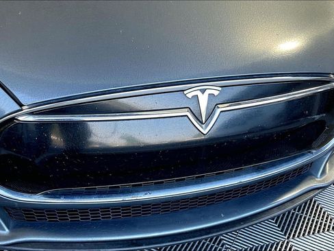 Used 2013 Tesla Model S Performance RWD image 30