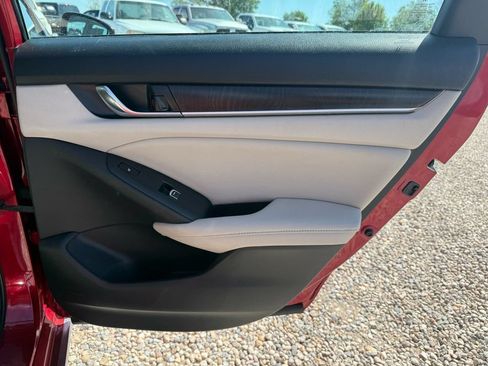 Used 2021 Honda Accord Touring image 20