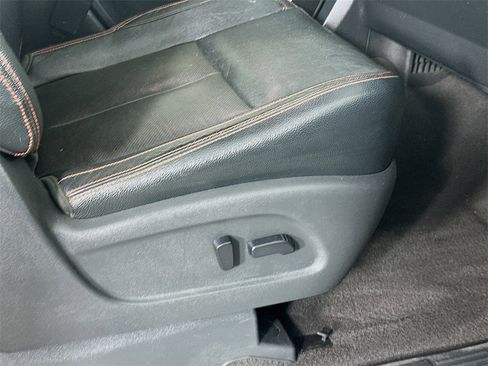 Used 2021 Nissan Titan PRO-4X w/ Pro-4x Convenience Package image 22