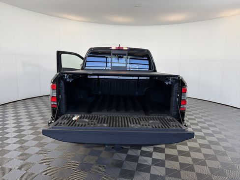 Used 2022 Nissan Frontier PRO-4X image 14