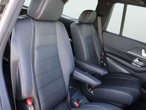 New 2026 Mercedes-Benz GLS 450 4MATIC image 12