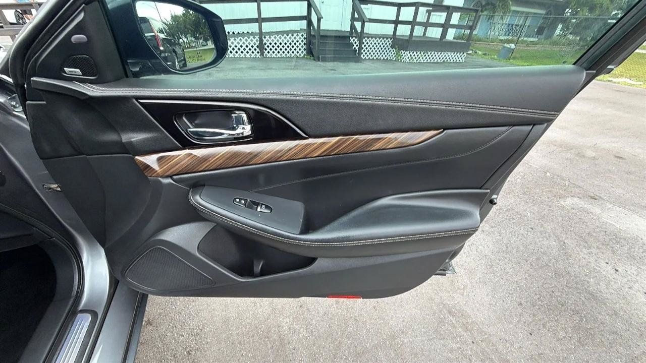 Used 2018 Nissan Maxima 3.5 SL FWD image 31