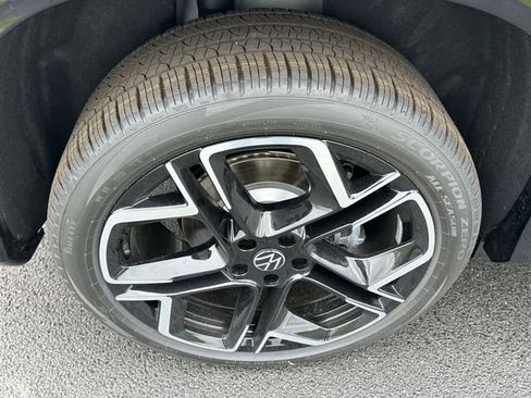 New 2026 Volkswagen Tiguan SEL R-Line AWD/4WD image 9