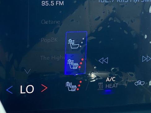 Certified 2026 Chevrolet Silverado EV LT image 27