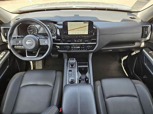 Certified 2025 Nissan Pathfinder SL AWD/4WD image 13