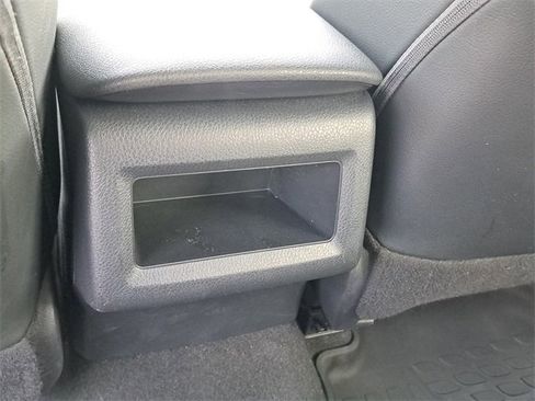 Used 2021 Toyota Camry SE w/ Convenience Package image 14