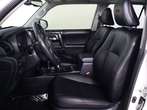 Used 2023 Toyota 4Runner TRD Off-Road Premium w/ Moonroof Package AWD/4WD image 30