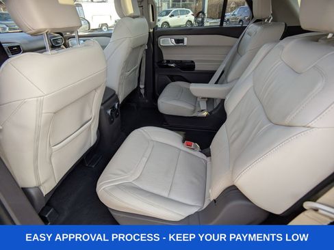 Used 2022 Ford Explorer Platinum w/ Equipment Group 601A image 21