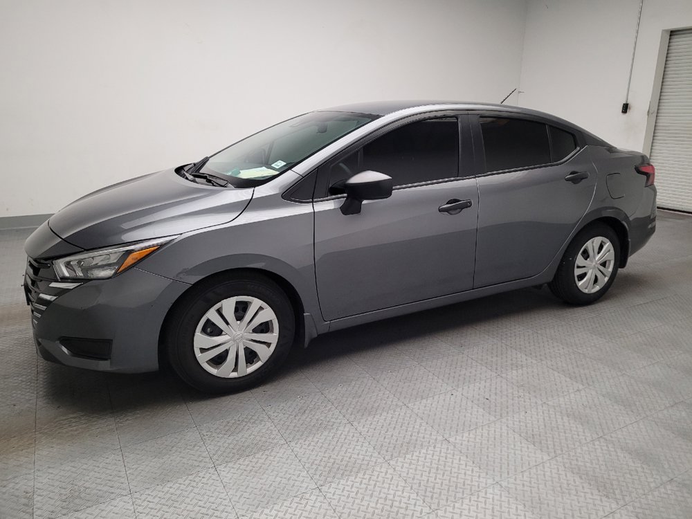 Used 2025 Nissan Versa S w/ Trunk Package FWD image 2