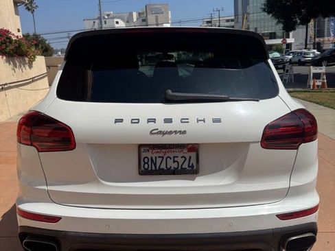 Used 2016 Porsche Cayenne AWD/4WD image 6