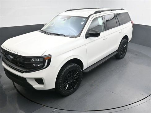 New 2025 Ford Expedition Active image 33