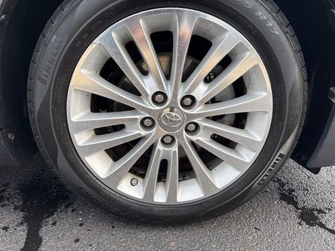 Used 2013 Toyota Avalon XLE Touring FWD image 13