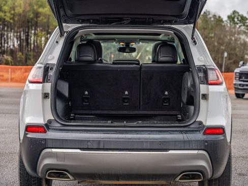 Used 2019 Jeep Cherokee Limited AWD/4WD image 16