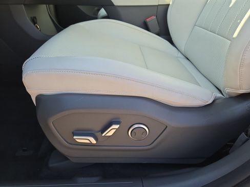 Used 2026 Hyundai Santa Fe SEL FWD image 17