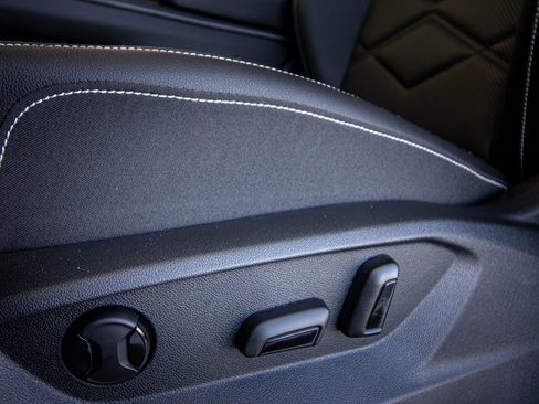 New 2026 Volkswagen Atlas SE image 30