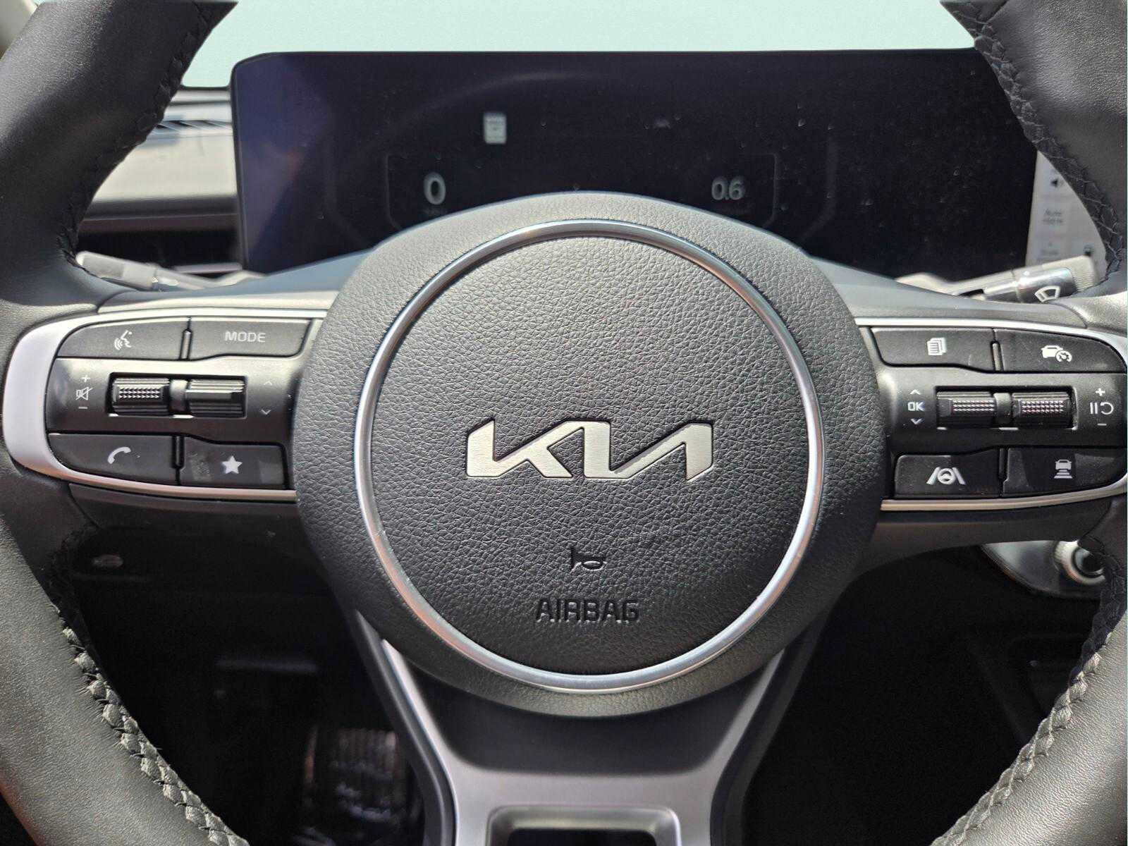 Used 2025 Kia K5 EX FWD image 32