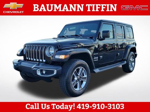 Used 2018 Jeep Wrangler Unlimited Sahara AWD/4WD image 10