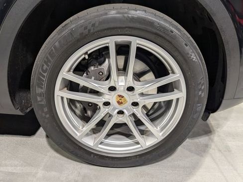 Used 2019 Porsche Cayenne AWD/4WD image 19