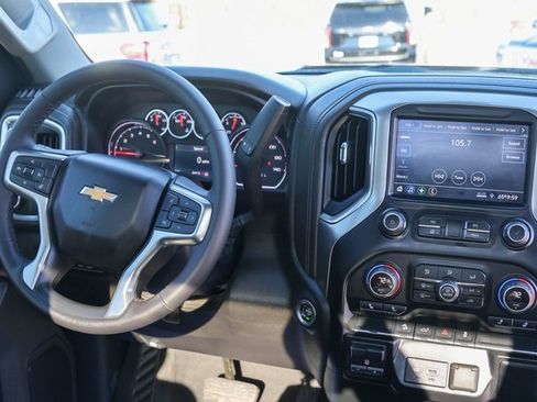 Used 2022 Chevrolet Silverado 2500 LT w/ Convenience Package image 15