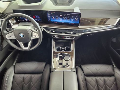 Used 2023 BMW X7 xDrive40i AWD/4WD image 15