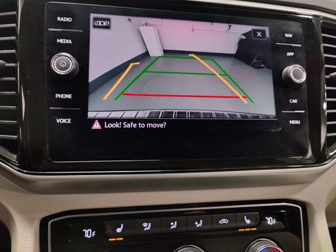 Certified 2023 Volkswagen Atlas SEL image 28