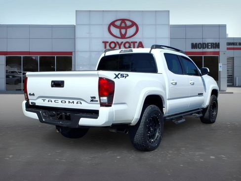 Used 2019 Toyota Tacoma SR5 AWD/4WD image 6