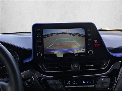 Used 2021 Toyota C-HR XLE FWD image 13