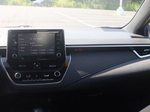 Used 2020 Toyota Corolla SE w/ SE Premium Package FWD image 22