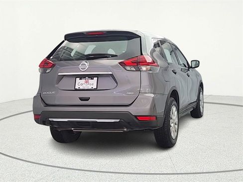 Used 2017 Nissan Rogue S image 7