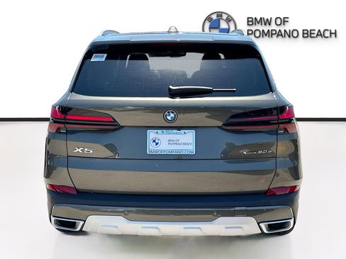 New 2026 BMW X5 xDrive50e w/ Climate Comfort Package AWD/4WD image 6