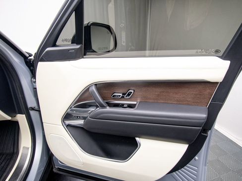 Used 2023 Land Rover Range Rover SE AWD/4WD image 31