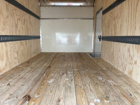 Used 2023 RAM ProMaster 3500 w/ Premium Appearance Group image 16